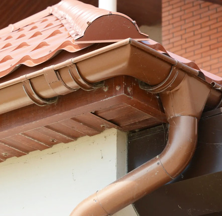 Pose et reparation de gouttière à Guingamp (22200) dans les Côtes-d'Armor (22)